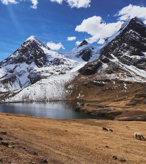 7 Lakes Ausangate and Rainbow Mountain Trek 2 Days